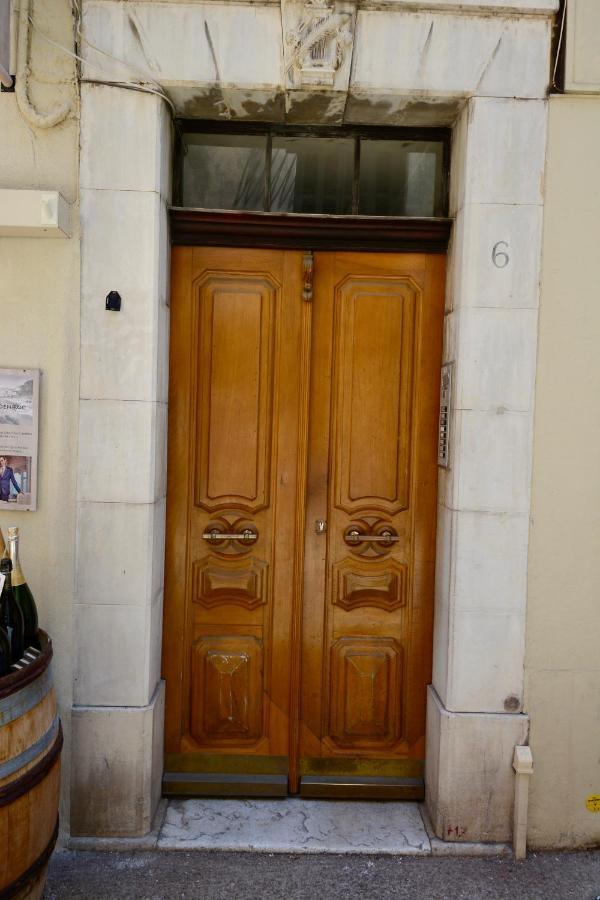 Old Town Antibes Apartment Bagian luar foto